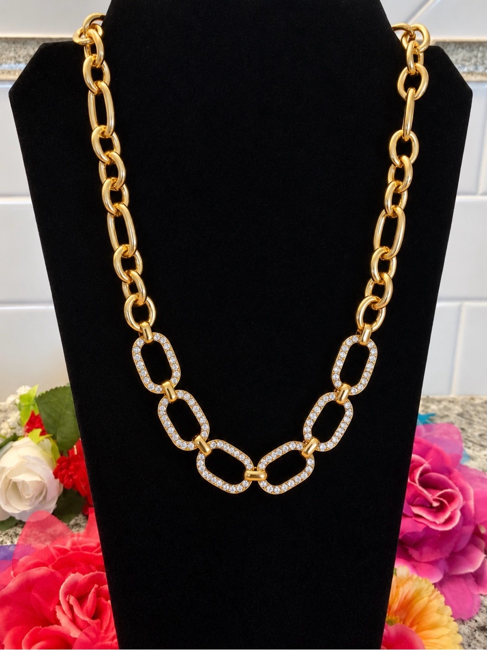 ♥️♥️BRAND NEW Lovely 18K gold plated chain&crystal link necklace. SIMPLY COUTURE